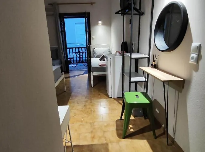 Grecos Zero Skiathos Guest house